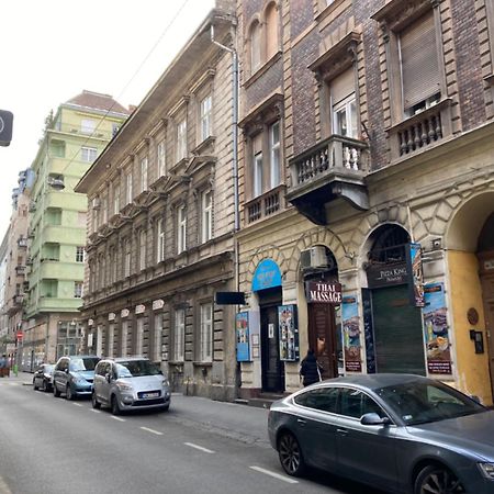 A10 Budapest Center Aparthotel Bagian luar foto