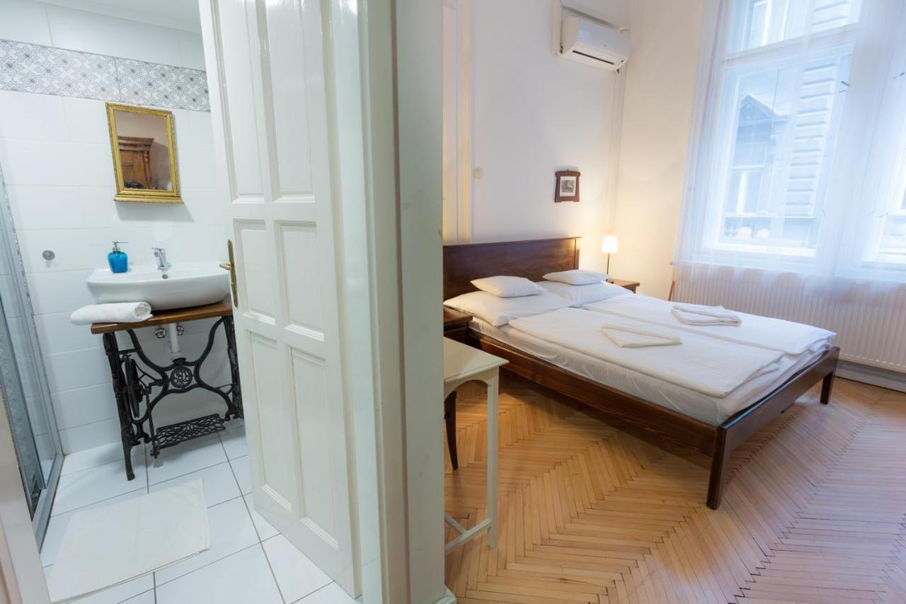 A10 Budapest Center Aparthotel Bagian luar foto
