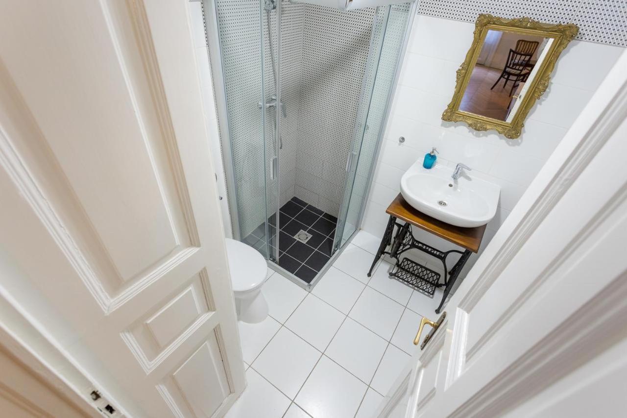 A10 Budapest Center Aparthotel Bagian luar foto