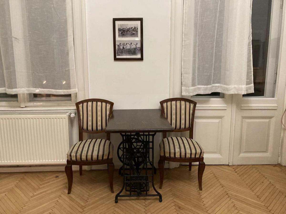 A10 Budapest Center Aparthotel Bagian luar foto