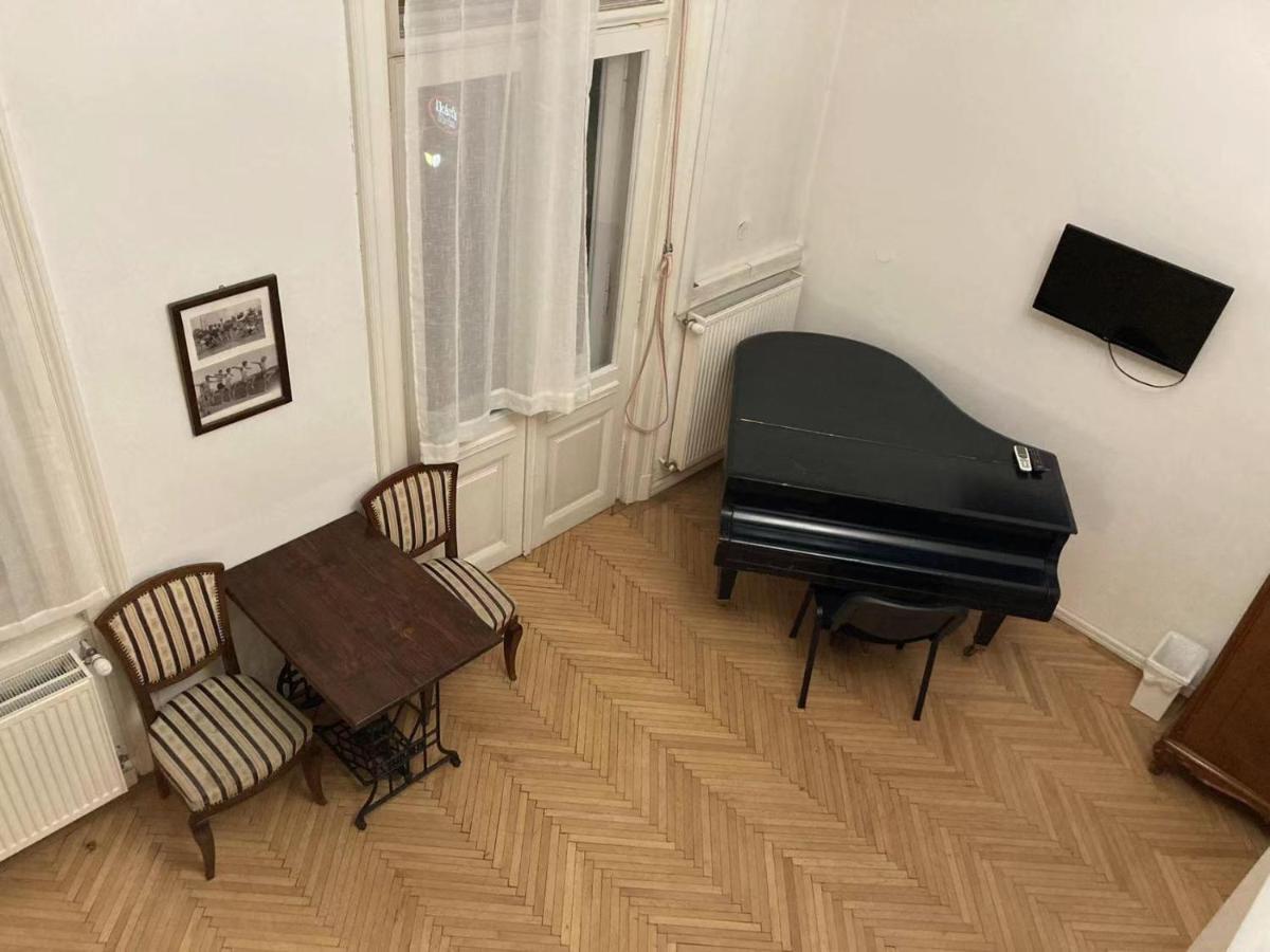 A10 Budapest Center Aparthotel Bagian luar foto