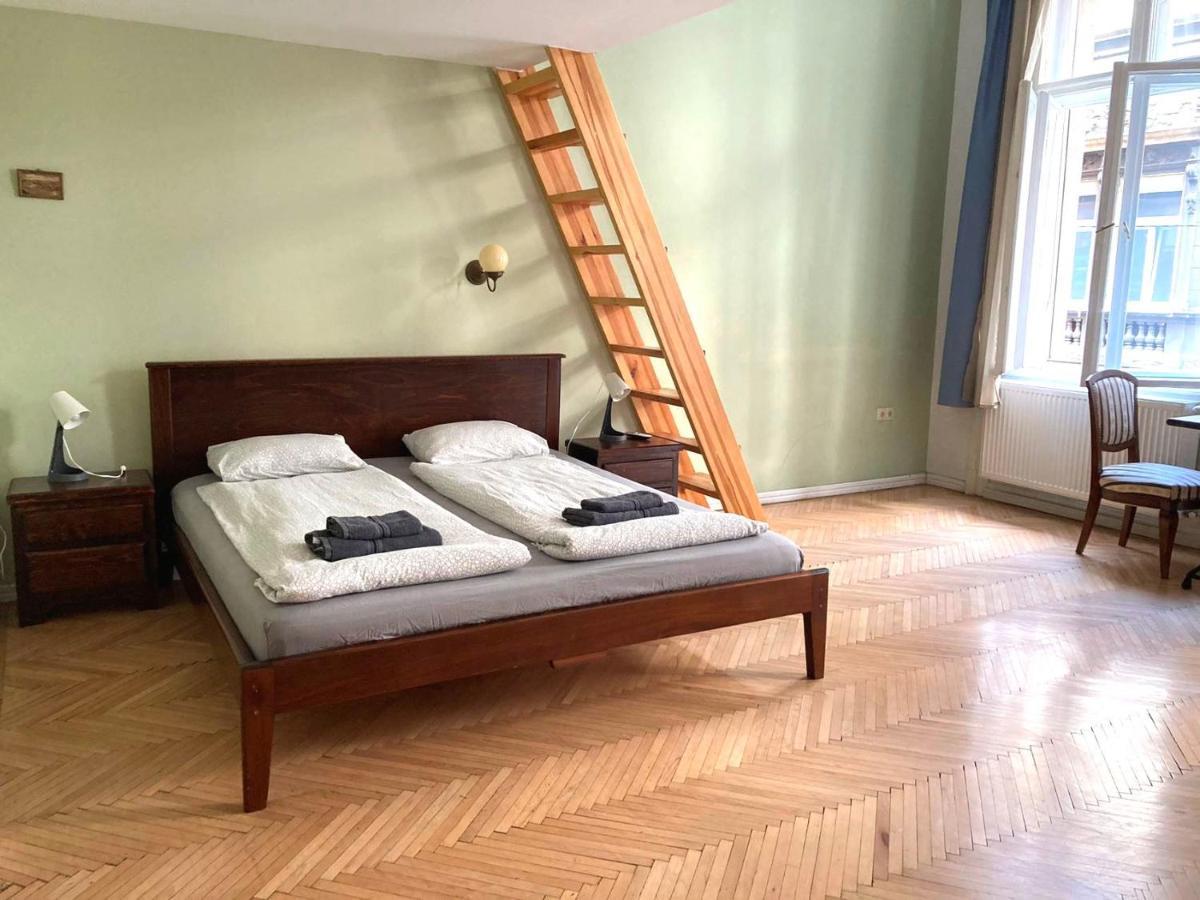 A10 Budapest Center Aparthotel Bagian luar foto